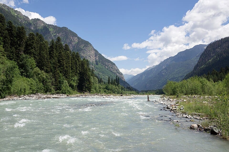 Домбай и Эльбрус: два горнолыжных курорта Кавказа
