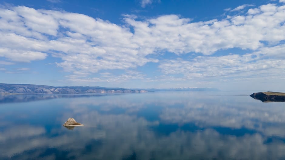 Озеро Байкал летом: где остановиться и что посмотреть